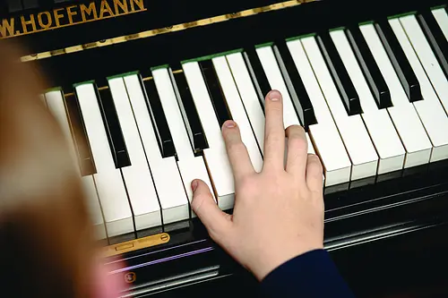 Piano musiques actuelles et classique (Moustaki)